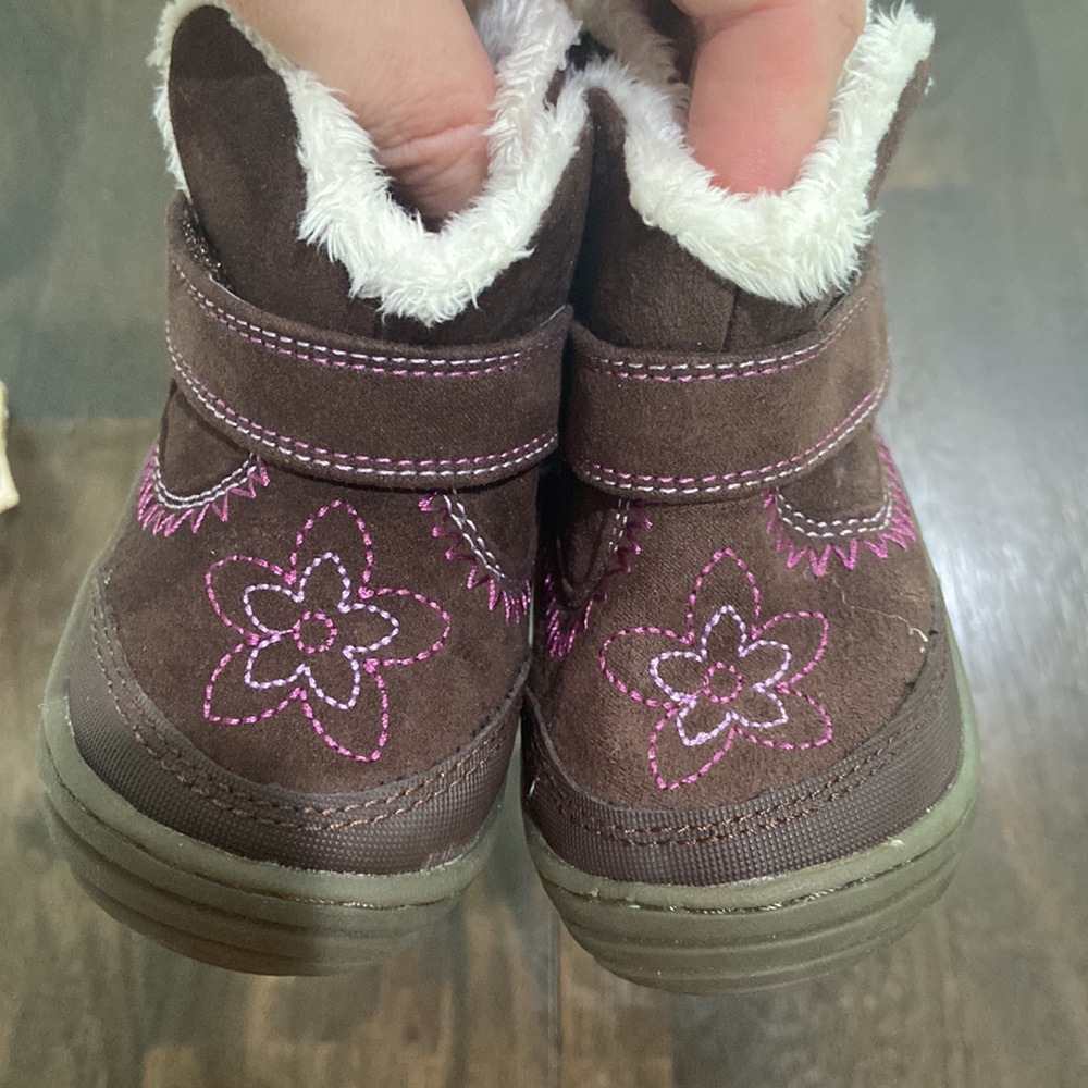 Surprise Baby Booties Arliss size 4 worn once! Brown & pink embroidered flowers